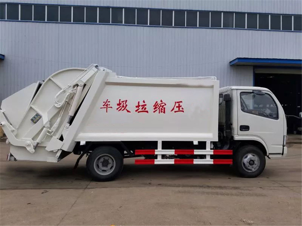 东风多利卡5方压缩垃圾车