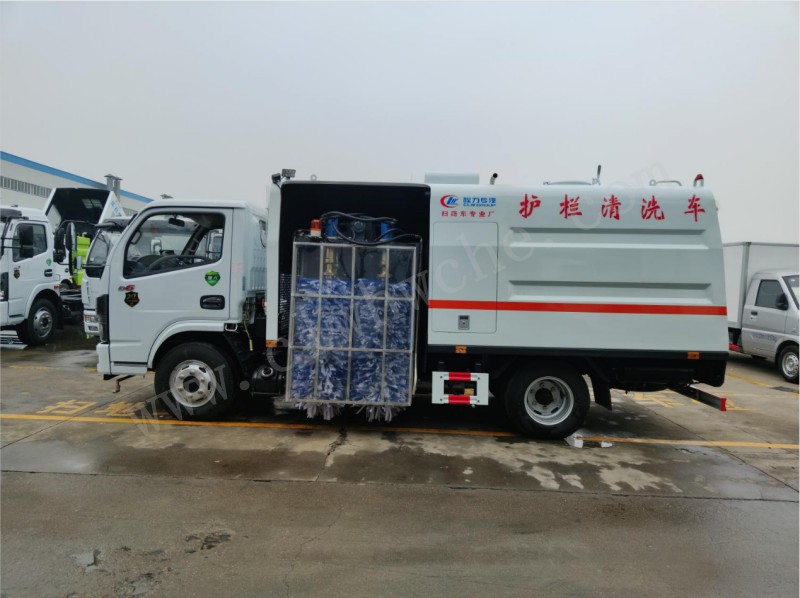 东风多利卡4方护栏清洗车价格 国六护栏清洗车厂家报价