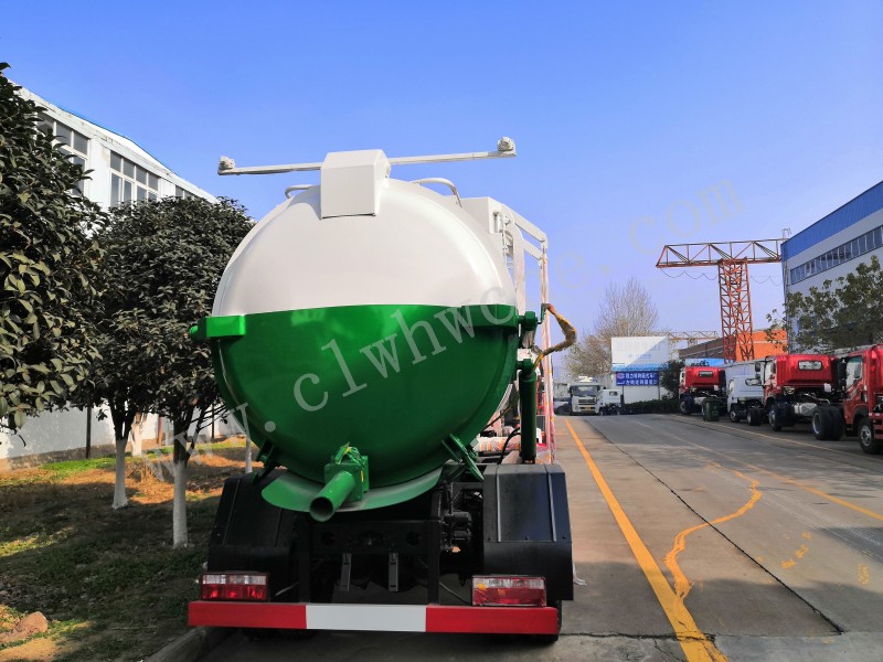 5方餐厨垃圾车  东风小多利卡5方餐厨垃圾车报价