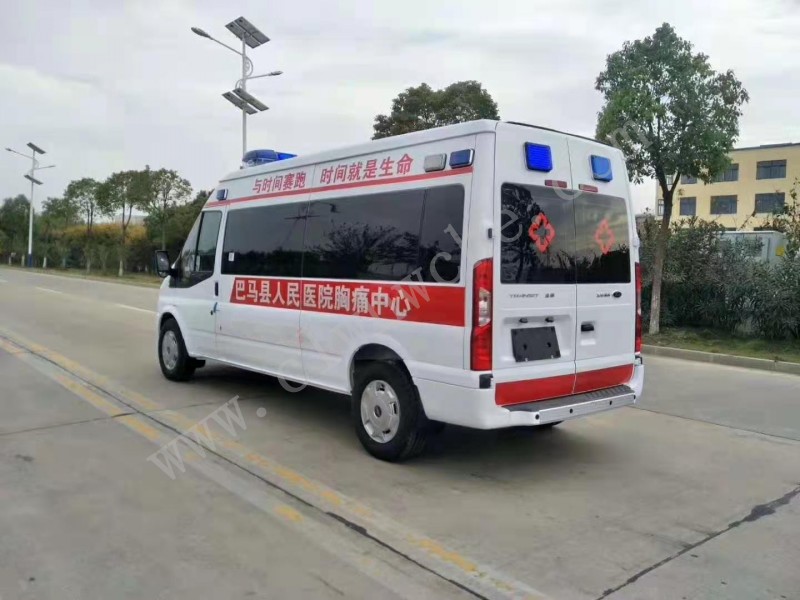 福特V348长轴中顶转运型救护车（-客运版）