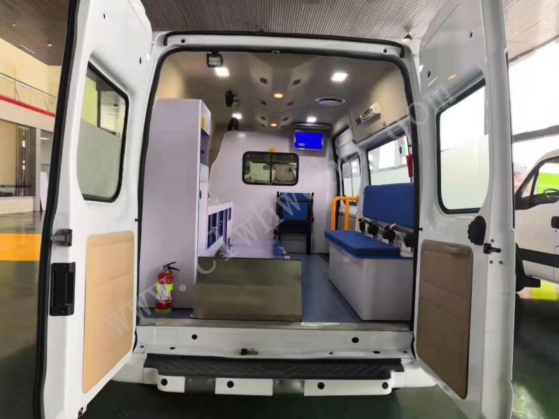 福特V348长轴中顶转运型救护车（-客运版）