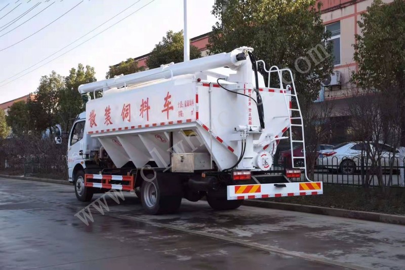 东风多利卡12方散装饲料运输车  