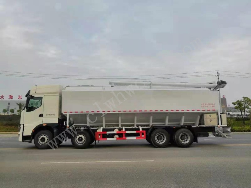 柳汽前四后八40方散装饲料运输车  价格  报价 厂家