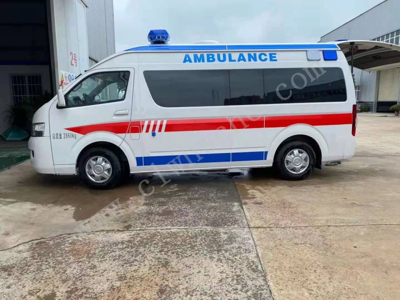 福田G9监护型救护车