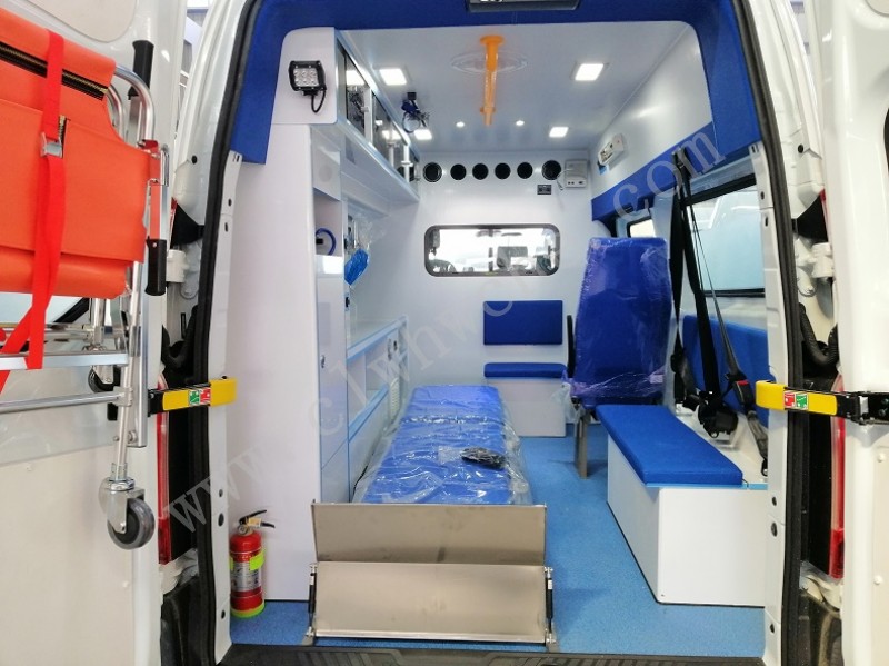 福特V362泰格顶监护型救护车