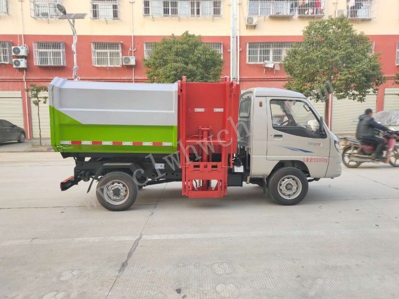 唐骏4方挂桶垃圾车价格 4方挂桶垃圾车报价  汽油垃圾车厂家