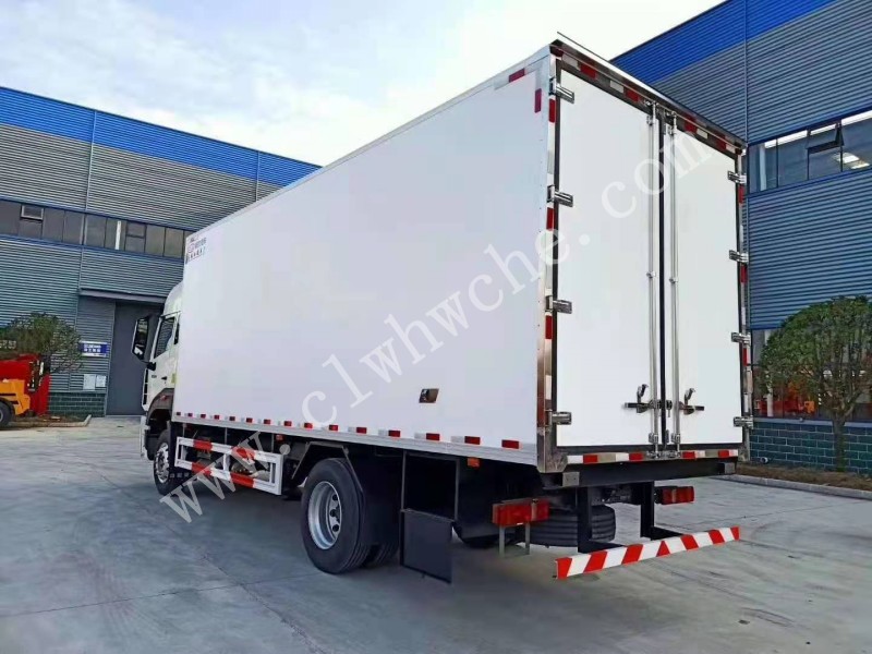 重汽豪瀚6.8米冷藏车 冷藏车价格报价 程力冷藏车厂家