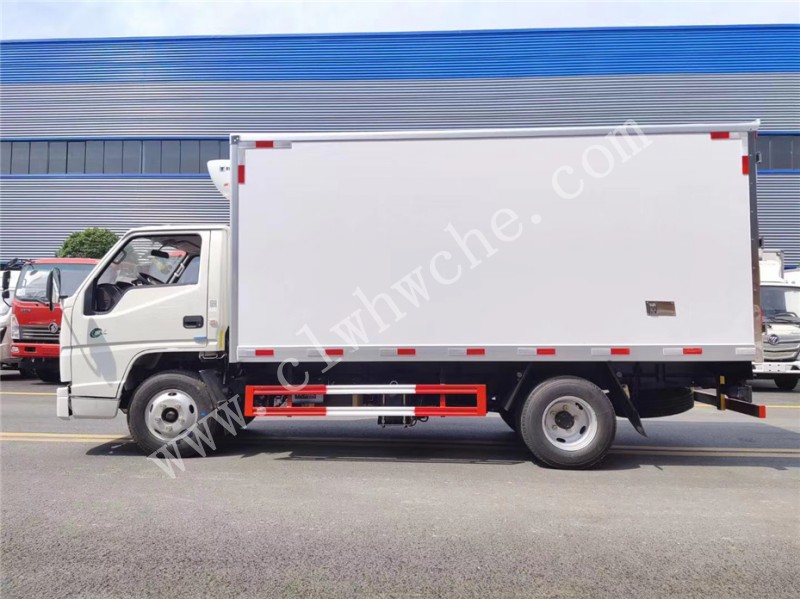江铃顺达4.1米冷藏车（12.5方）