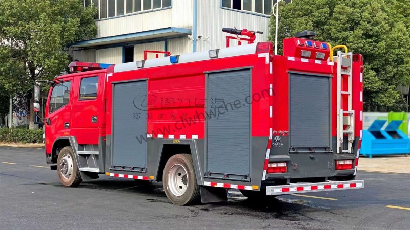东风5吨水罐消防车