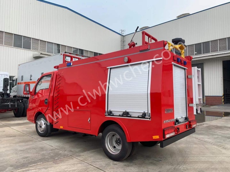 东风途逸​1吨水罐消防车